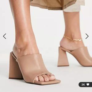 New With Tags NWT ASOS DESIGN Nyla Heeled Mules, Beige